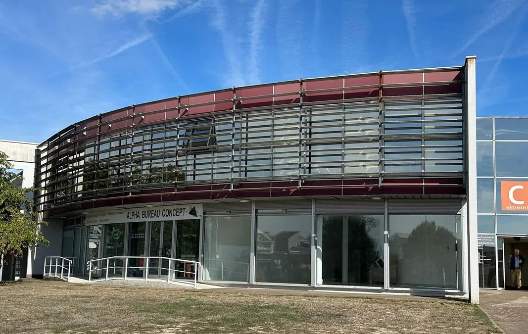 Photo 1