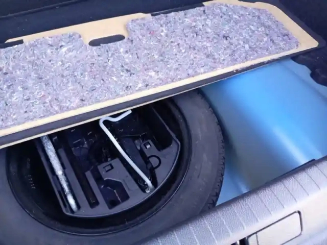 Peugeot 208 puretech 100 s&amp;s bvm6 — photo 21