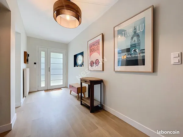 Maison 8 pièces 203 m²