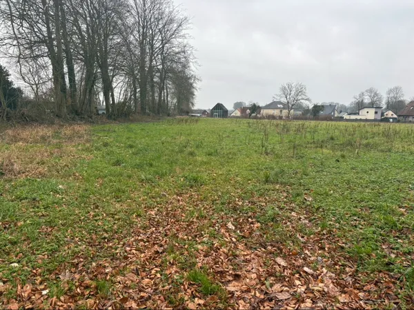 Terrain 1300 m²
