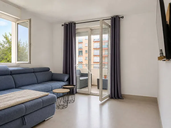 Billère - Appartement T3 avec balcon, ascenseur et double stationnement