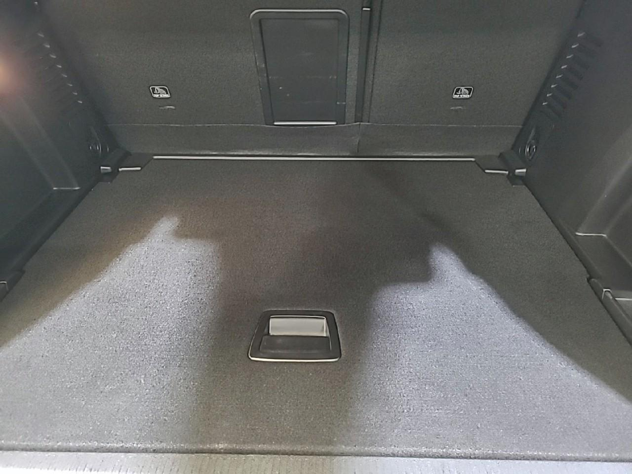 Peugeot 3008 puretech 130ch s&s eat8 allure pack — photo 14