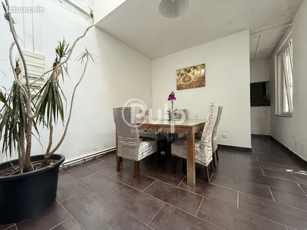 Immeuble de rapport 6 pièces 160 m²