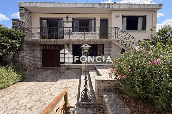 Maison 5 pièces 200 m²