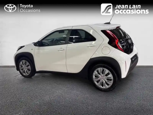 Toyota Aygo x 1.0 vvt-i 72 — photo 8