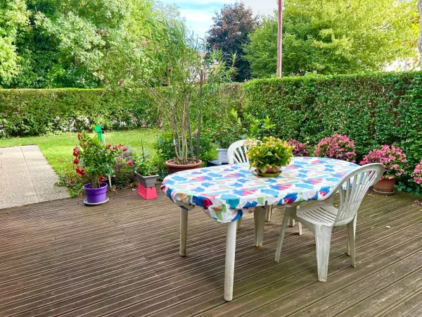 Maison plain-pied, jardin, garage