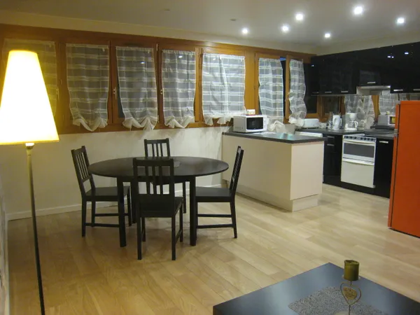 Loue 3 pièces, 50m², 2 chambres - parking. Colocation possible - Fontenay-sous-Bois (94)