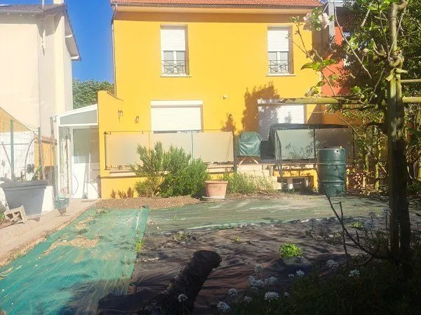 Propriété 4 pièces 140 m²