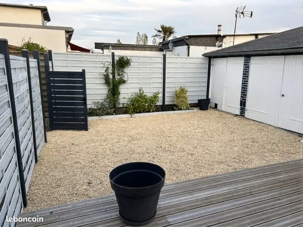 Charmante maison de 3 pièces avec terrasse et dépendance — Vente entre particuliers (sans frais d'ag