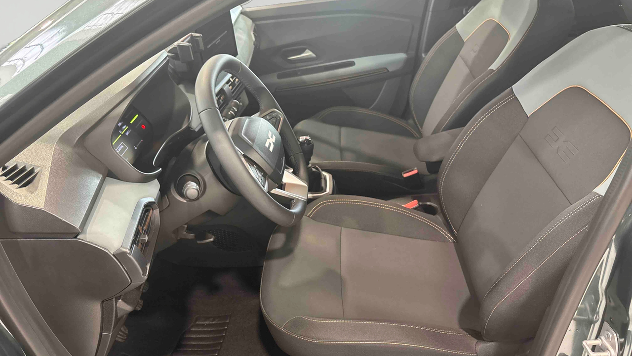 Dacia Sandero TCe 110 — photo 11