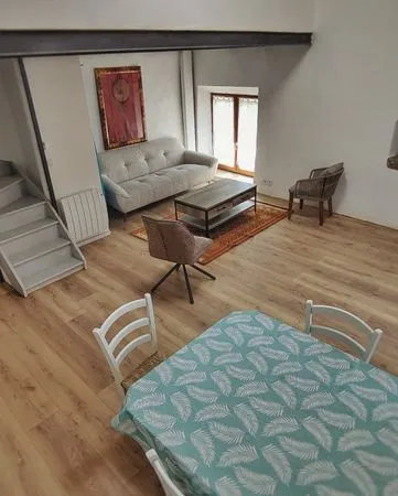 Loue grand T2 avec Mezzanine à Saissac