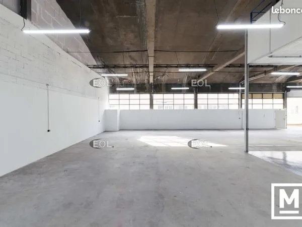 Local logistique 535 m²