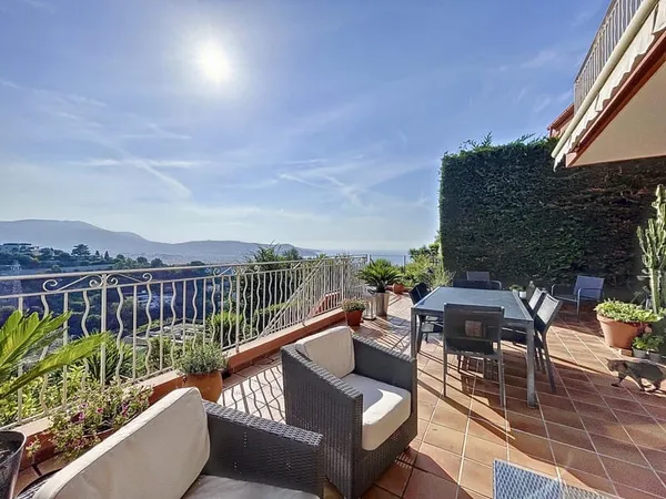 NICE - JARDIN ESTIENNE D'ORVES - MAISON JUMELEE 5P - VUE MER