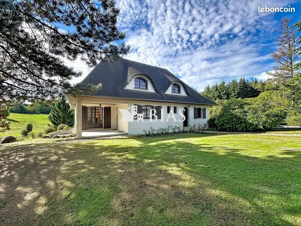 Propriété 6 pièces 154 m²
