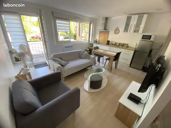 Appartement T2 Meublé avec petit balcon et place de stationnement quartier calme