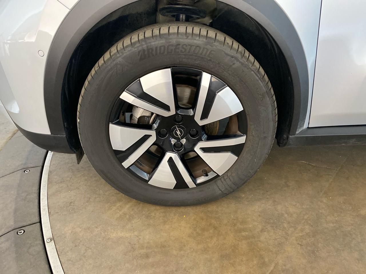 Opel Frontera 1.2 turbo hybrid 145 ch e-dct6 gs — photo 11