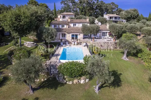 Villa 12 pièces 420 m²