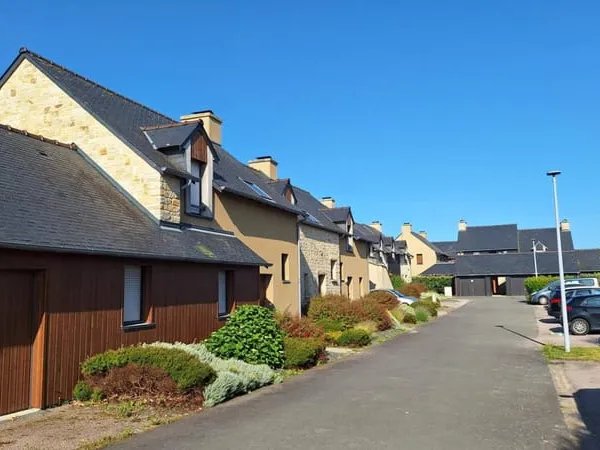 A LOUER - CANCALE - MAISON TYPE 4 (82.40 m²) - CANCALE /PORT MER