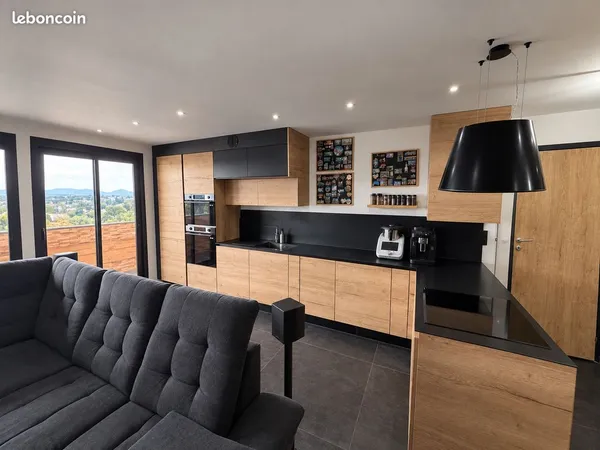 T4 • 84 m² • 3 chambres / APPARTEMENT VENDU MEUBLÉ