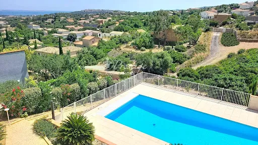 Villa 7 pièces 216 m²
