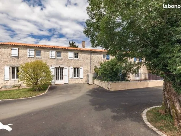 Propriété 9 pièces 245 m²