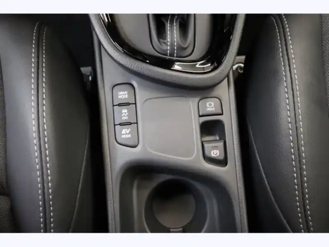 Toyota Yaris hybride 1.5 hybrid 130h trail auto — photo 14