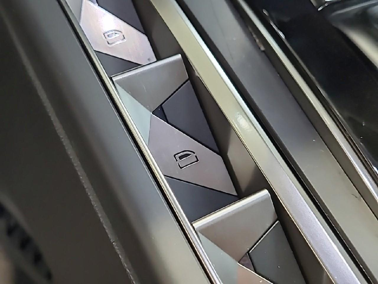 Ds Ds 3 e-tense performance line+ — photo 28