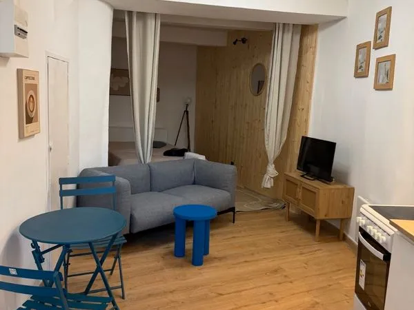 Appartement meublé proche des Halles et hôpital
