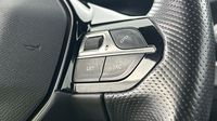 Peugeot 2008 1.2 PureTech 130ch S&S GT — photo 17