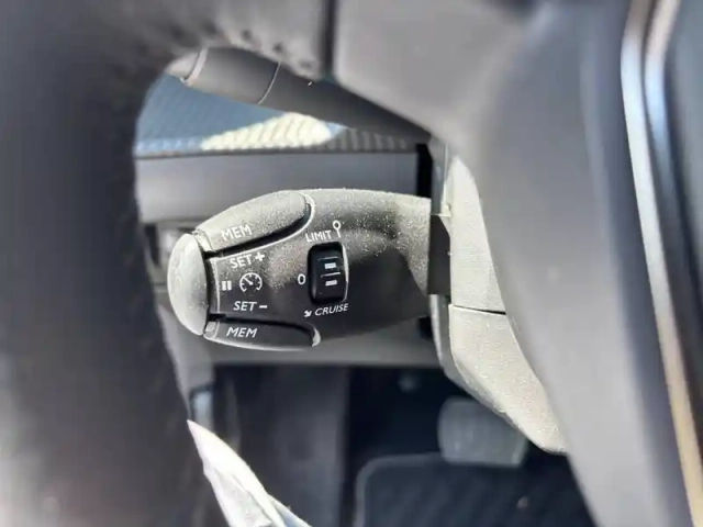 Peugeot 208 electrique 50 kwh 136ch — photo 15