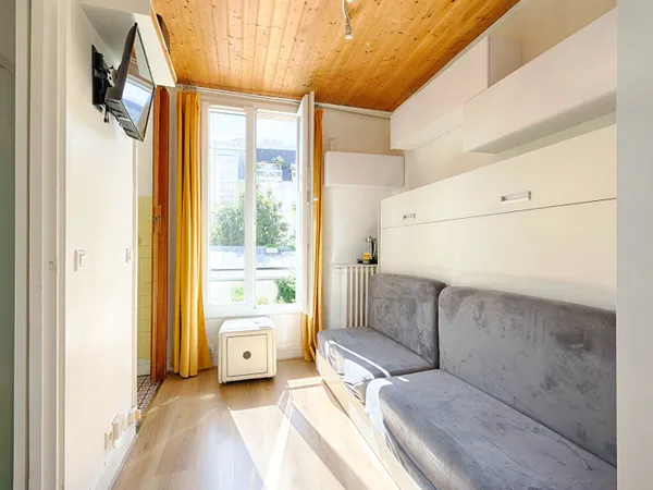 Appartement Paris 1 pièce(s) 10.85 m2