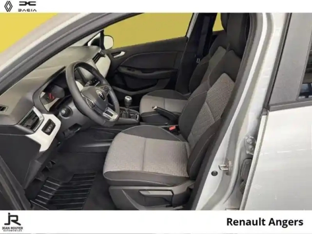 Renault Clio 1.5 blue dci 100ch evolution — photo 12