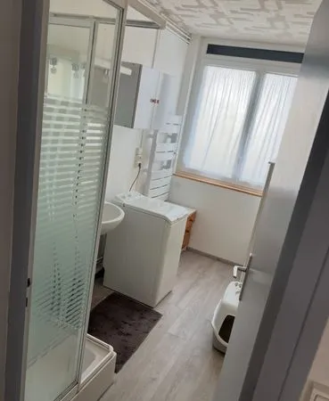 T3 lumineux rénové - 65,5 m² avec cave - 550 CC