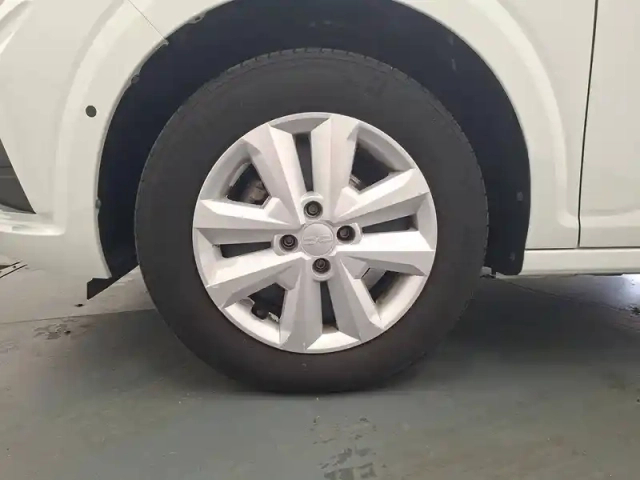 Dacia Sandero eco-g 100 — photo 17