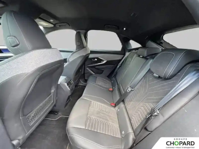 Peugeot 3008 hybrid 136 e-dcs6 — photo 11