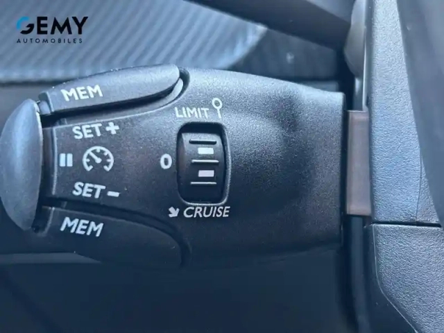 Peugeot 2008 100 s&amp;s bvm6 — photo 13