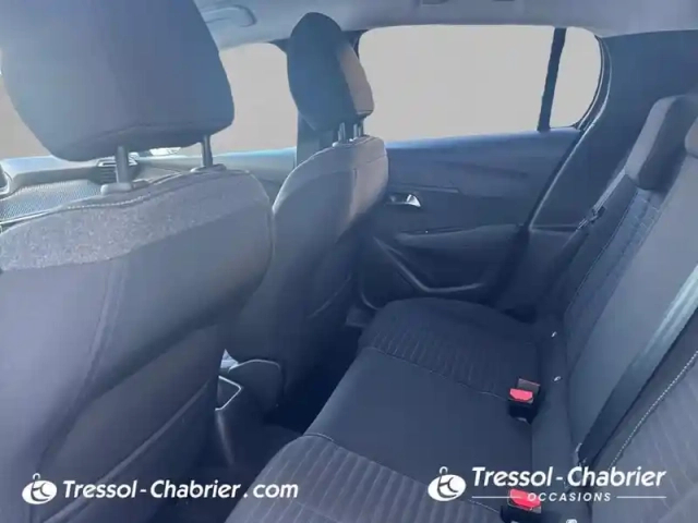 Peugeot 208 puretech 75 s&amp;s bvm5 style — photo 23