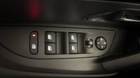Peugeot 2008 1.2 PureTech 100ch S&S Allure Pack — photo 28