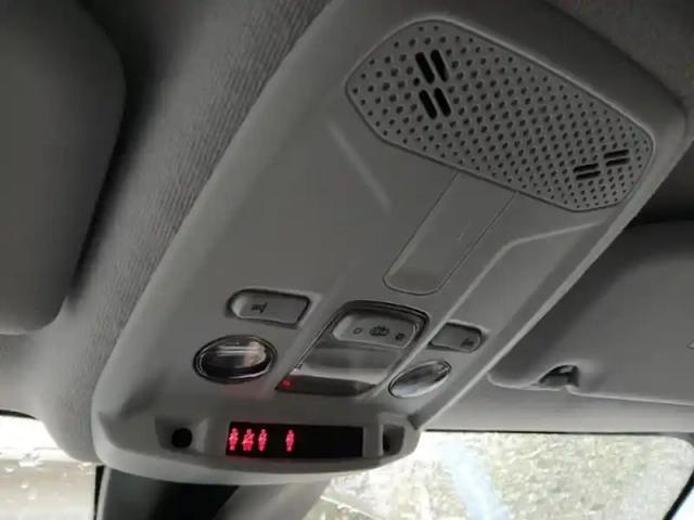 Peugeot 208 puretech 75 s&amp;s bvm5 style — photo 25