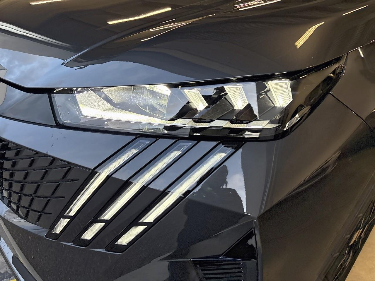 Peugeot 5008 hybrid 145 e-dcs6 gt — photo 16