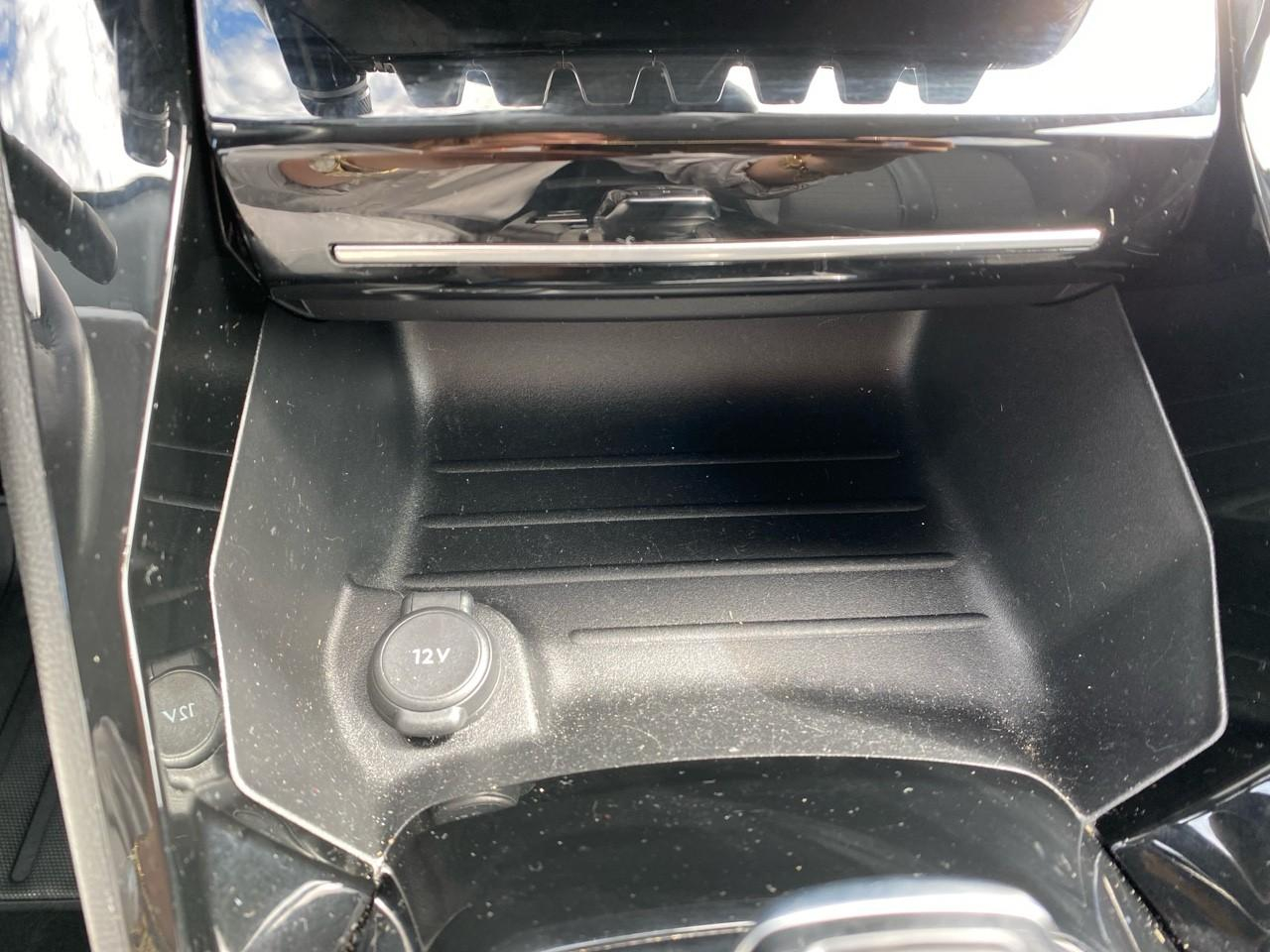 Peugeot 2008 1.2 puretech 130ch s&s allure eat8 — photo 24