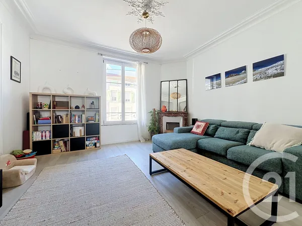 Maison 6 pièces 151 m²