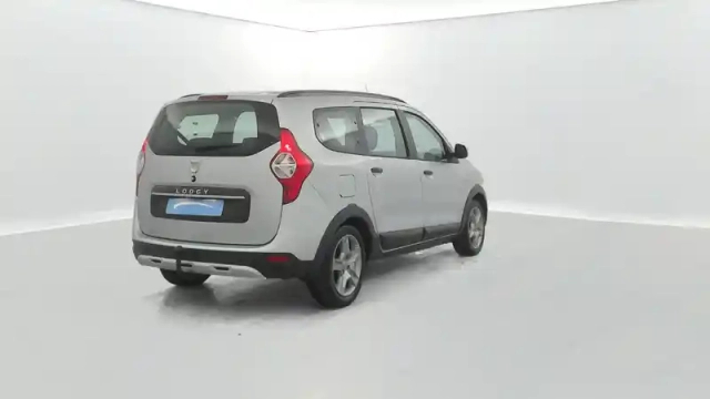 Dacia Lodgy blue dci 115 7 places — photo 26