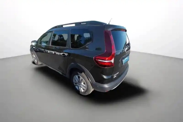 Dacia Jogger eco-g 100 7 places — photo 4