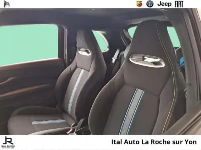 Abarth 500 e 155ch 42kwh  4cv (prime cee de 3600? déduit) — photo 9