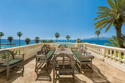 Villa 11 pièces 407 m²