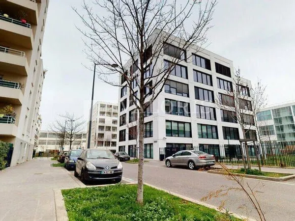 Bureau 3317 m²