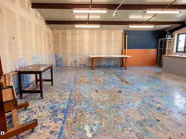 Local / Atelier d'artiste à partager - 80 m²