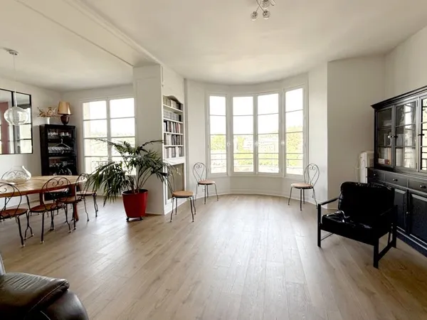 Proche gare de Rouen, appartement de caractère 138m² avec 3 chambres, ascenseur et parking