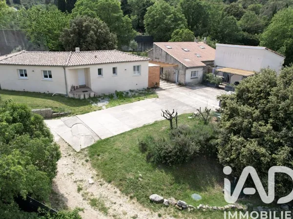 Maison 16 pièces 276 m²
